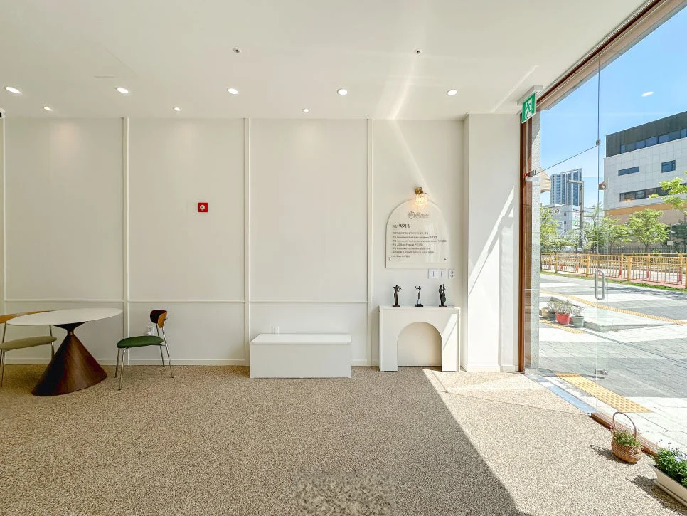 1 갤러리9